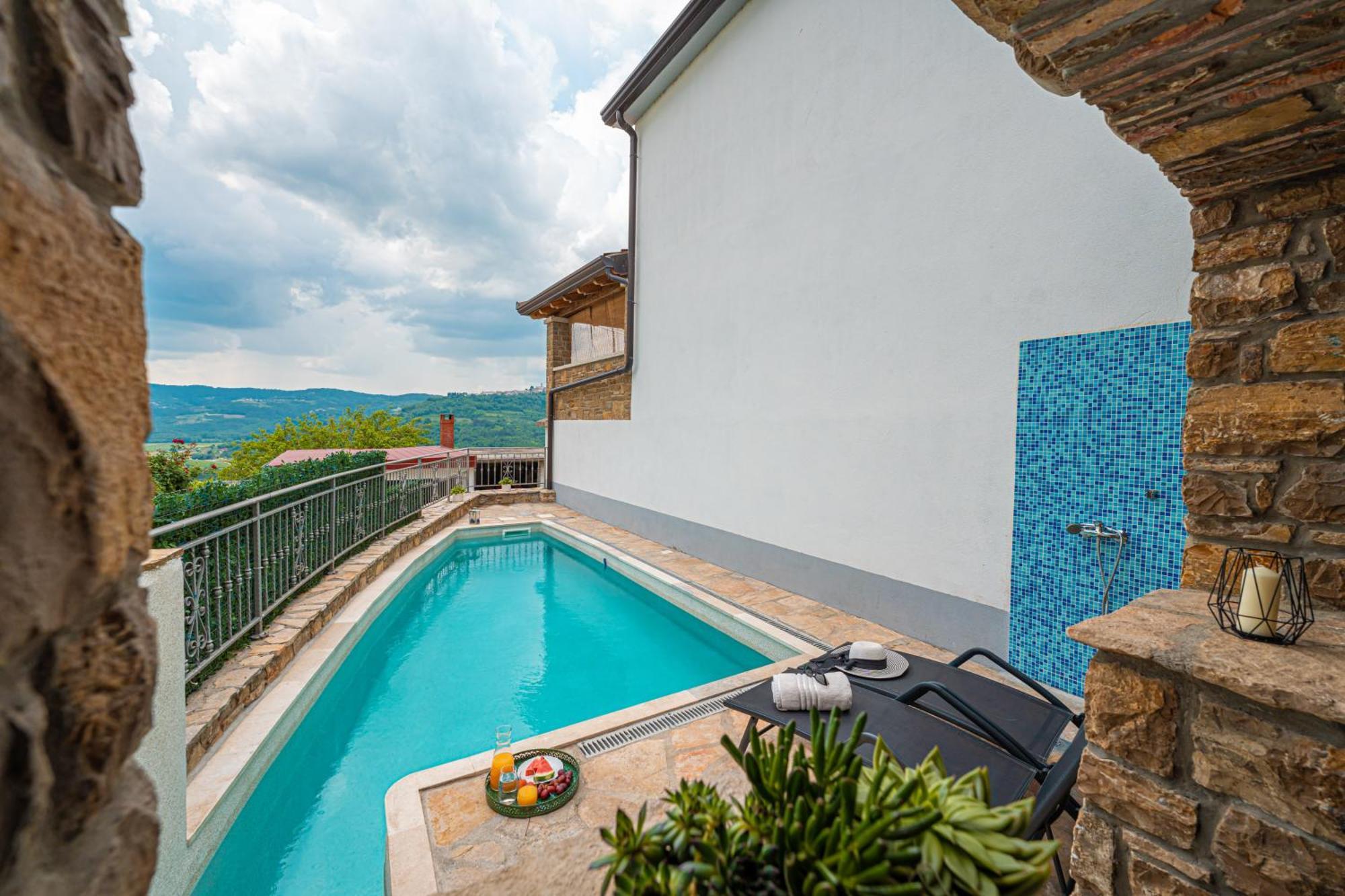 Holiday Home Belveder Motovun With Heated Pool Livade Exterior photo